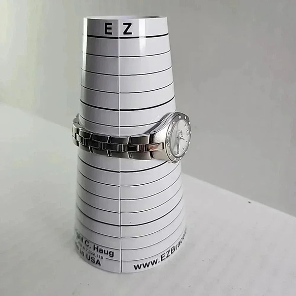 Womens Timex White Dial Crystal Watch Stainless Steel Band New Battery Dainty - Picture 13 of 16